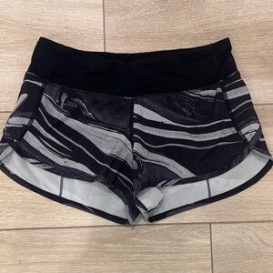 lululemon athletica Black and Gray Athletic Shorts size 2 2.5’ inseam.